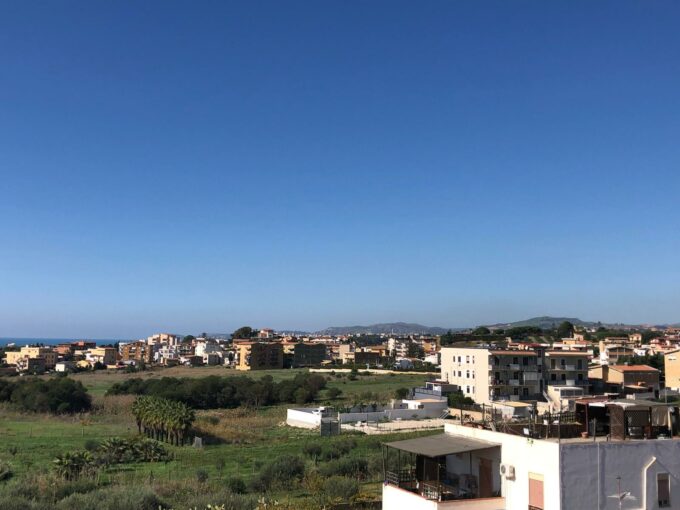 Intero stabile di tre piani via Salernitano San Leone-Agrigento-